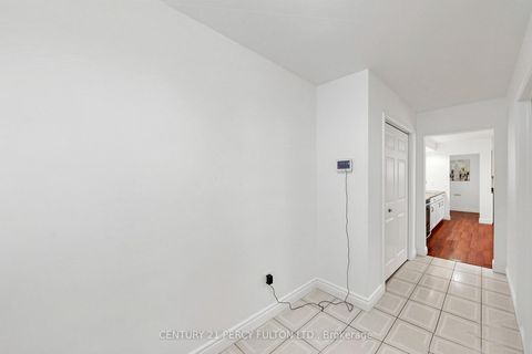 Photo 4 at 10 Devins Drive, Aurora Heights, Aurora