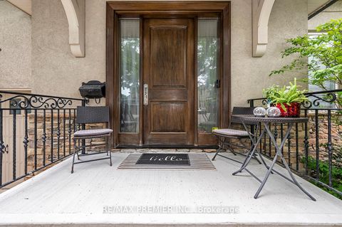 Photo 2 at 35 Yorkdale Crescent, Pelmo Park W5, Toronto