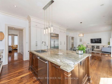 Photo 12 at 35 Yorkdale Crescent, Pelmo Park W5, Toronto