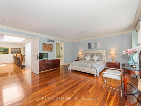 Photo 22 at 35 Yorkdale Crescent, Pelmo Park W5, Toronto