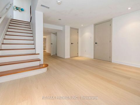 Photo 32 at 35 Yorkdale Crescent, Pelmo Park W5, Toronto