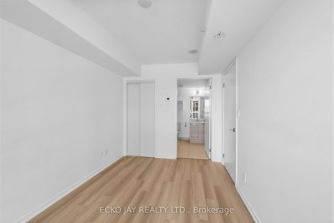 Photo 10 at 528 - 68 Abell Street, Little Portugal, Toronto