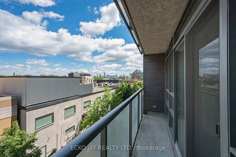 Photo 16 at 528 - 68 Abell Street, Little Portugal, Toronto