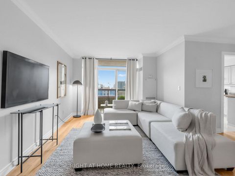 Photo 1 at 2206 - 18 Sommerset Way, Willowdale East, Toronto