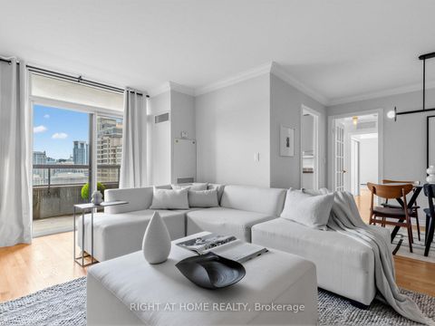 Photo 3 at 2206 - 18 Sommerset Way, Willowdale East, Toronto