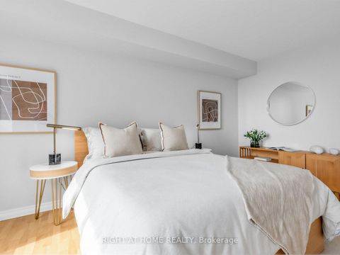 Photo 16 at 2206 - 18 Sommerset Way, Willowdale East, Toronto