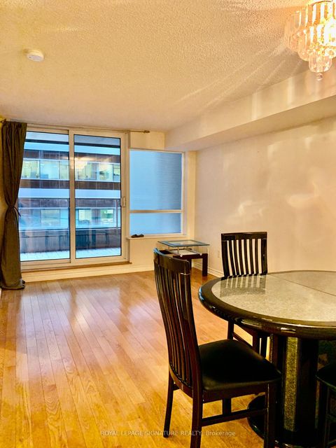 Photo 7 at 313 - 270 Wellington Street W, Waterfront Communities C1, Toronto