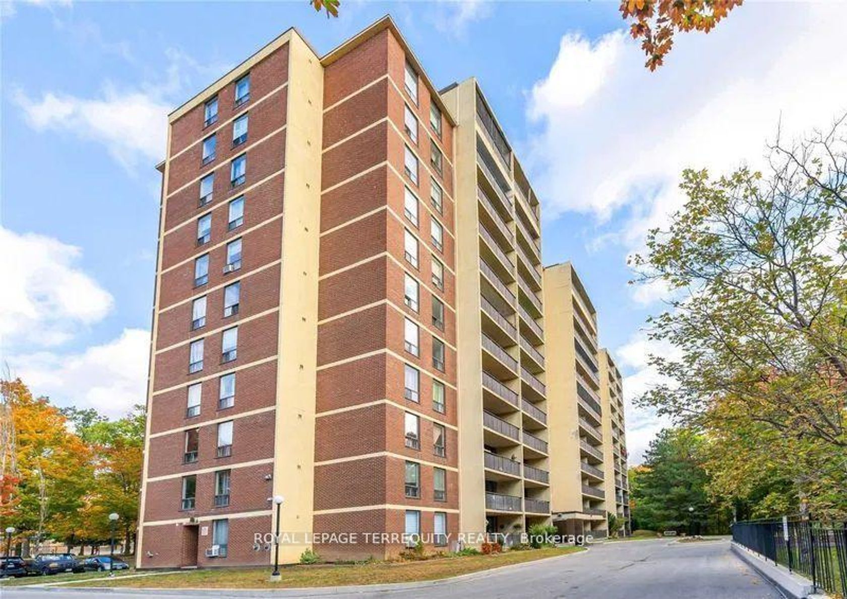 409 - 15 London Green Court, Jane Heights, Toronto photo 1