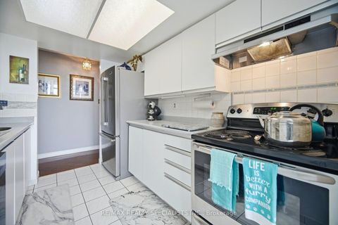 Photo 18 at 805 - 5 Rowntree Road N, Jamestown, Toronto