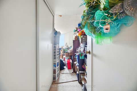 Photo 21 at 805 - 5 Rowntree Road N, Jamestown, Toronto