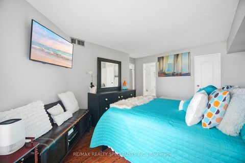 Photo 24 at 805 - 5 Rowntree Road N, Jamestown, Toronto