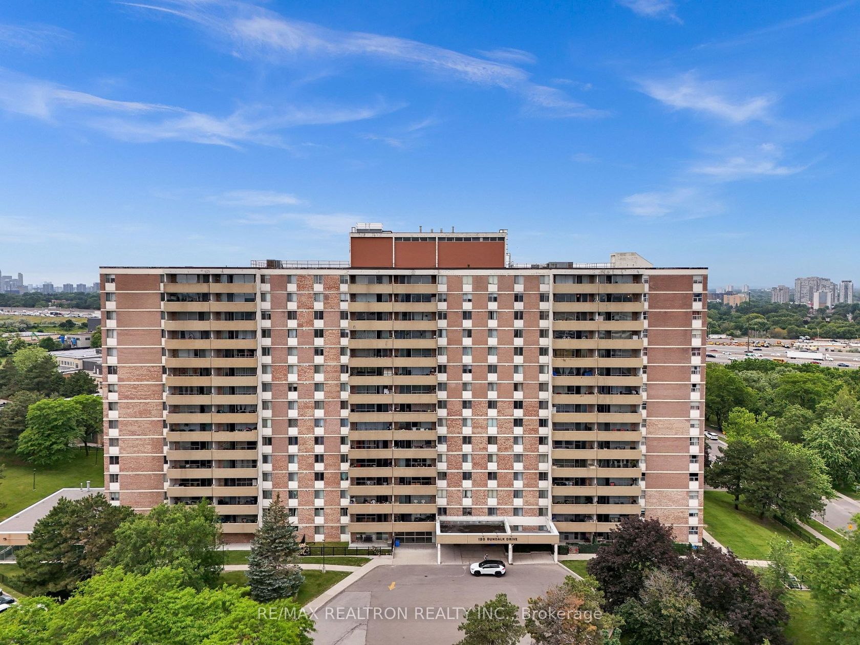 703 - 120 Dundalk Drive, Dorset Park, Toronto photo 1