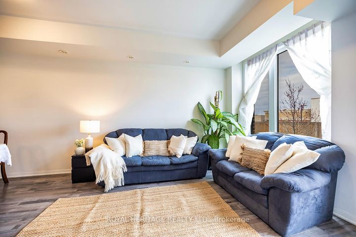 Photo 8 at 413 - 1460 Whites Road, Woodlands, Pickering