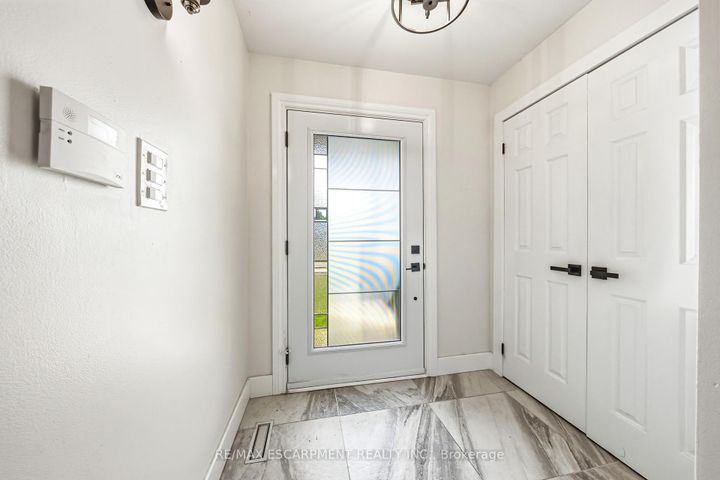 Photo 2 at C - 2116 Prospect Street, Brant, Burlington