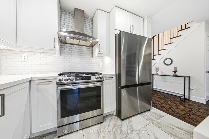Photo 9 at C - 2116 Prospect Street, Brant, Burlington