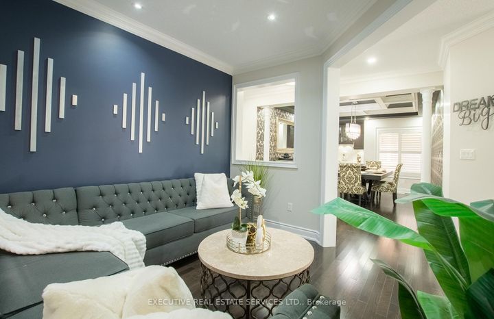 Photo 8 at 22 Valleyway Drive, Credit Valley, Brampton