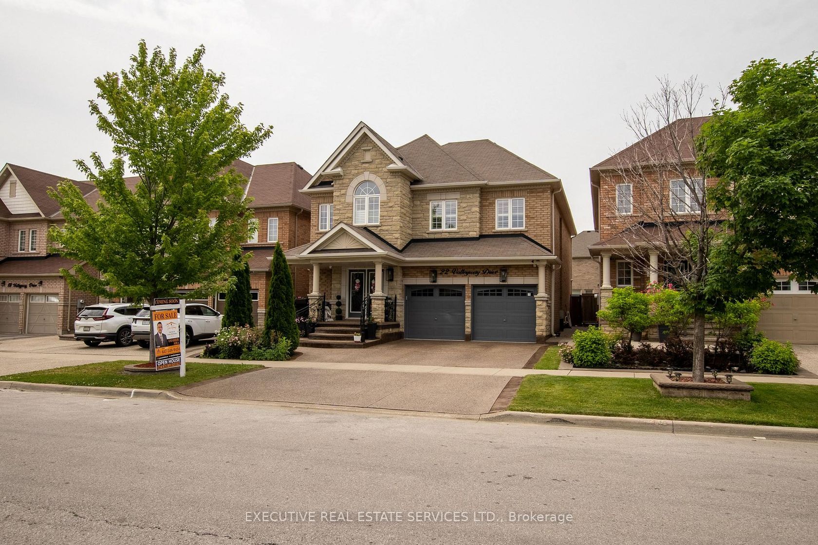 22 Valleyway Drive, Credit Valley, Brampton 2