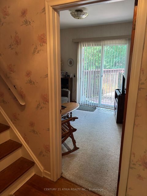 Photo 9 at 4 Winesap Place, Rosethorn, Toronto