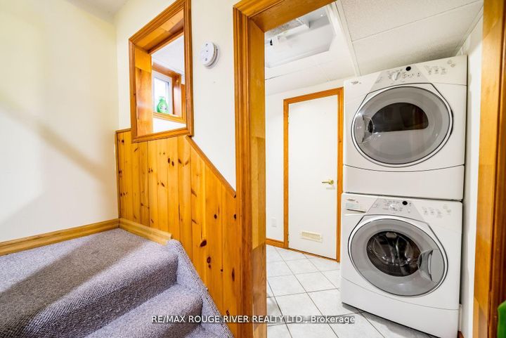 Photo 26 at 880 Castlegrove Avenue, McLaughlin, Oshawa