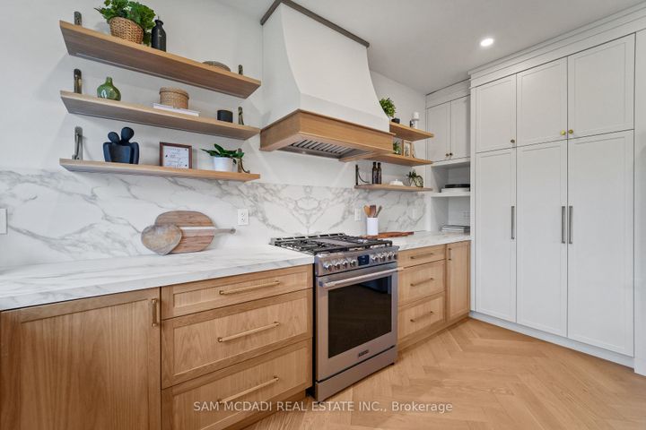Photo 12 at 130 Lake Promenade, Long Branch, Toronto