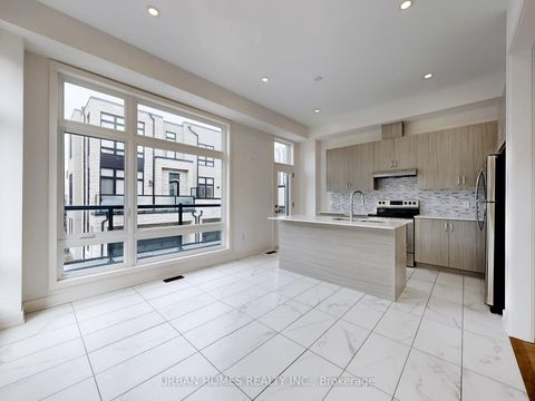 Photo 13 at 41 Gerussi Street, Vellore Village, Vaughan