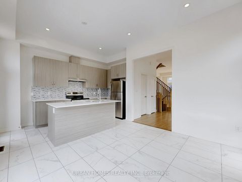 Photo 15 at 41 Gerussi Street, Vellore Village, Vaughan