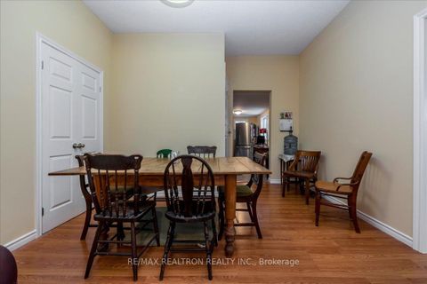 Photo 4 at 86 John Street, Sanford, Barrie
