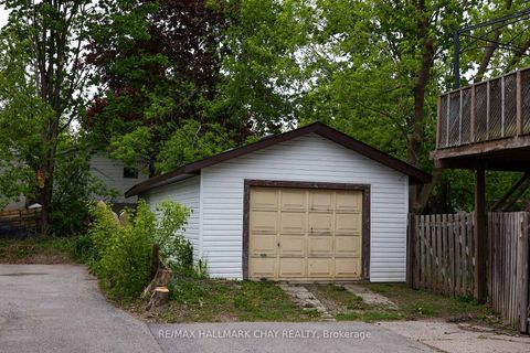 Photo 7 at 4 East Street, Wellington, Barrie
