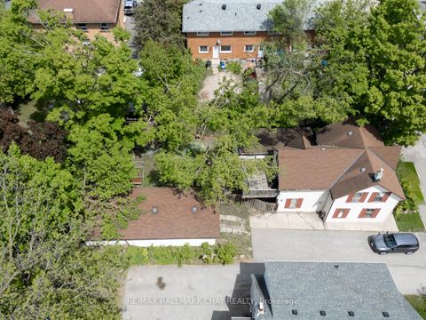Photo 10 at 4 East Street, Wellington, Barrie