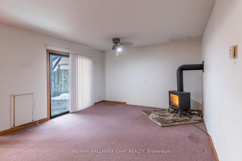 Photo 15 at 4 East Street, Wellington, Barrie