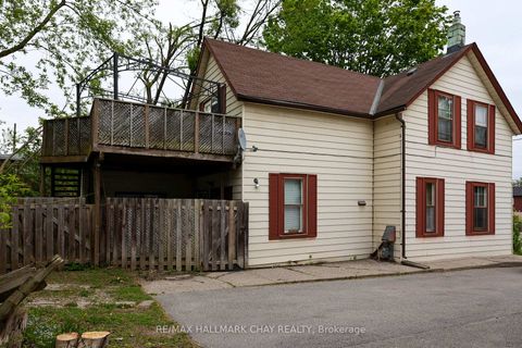 Photo 22 at 4 East Street, Wellington, Barrie