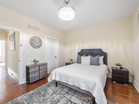 Photo 36 at 3002 Bayview Avenue, Willowdale East, Toronto