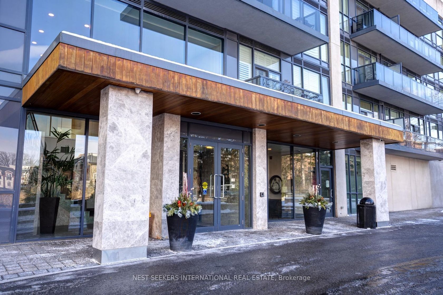 504 - 4700 Highway 7 Road, East Woodbridge, Vaughan photo 5