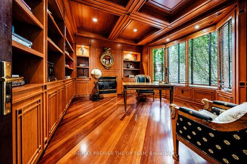 Photo 2 at 43 Cowan Drive, East Woodbridge, Vaughan
