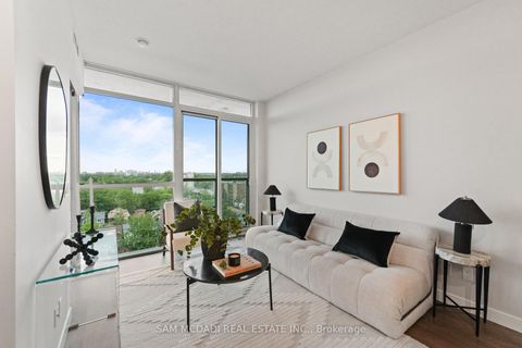 Photo 10 at 903 - 2055 Danforth Avenue, Woodbine Corridor, Toronto