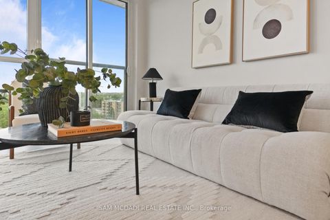 Photo 11 at 903 - 2055 Danforth Avenue, Woodbine Corridor, Toronto