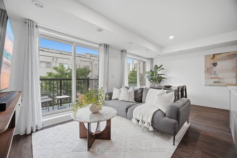 Photo 17 at 12 - 146 William Duncan Road, CFB, Toronto