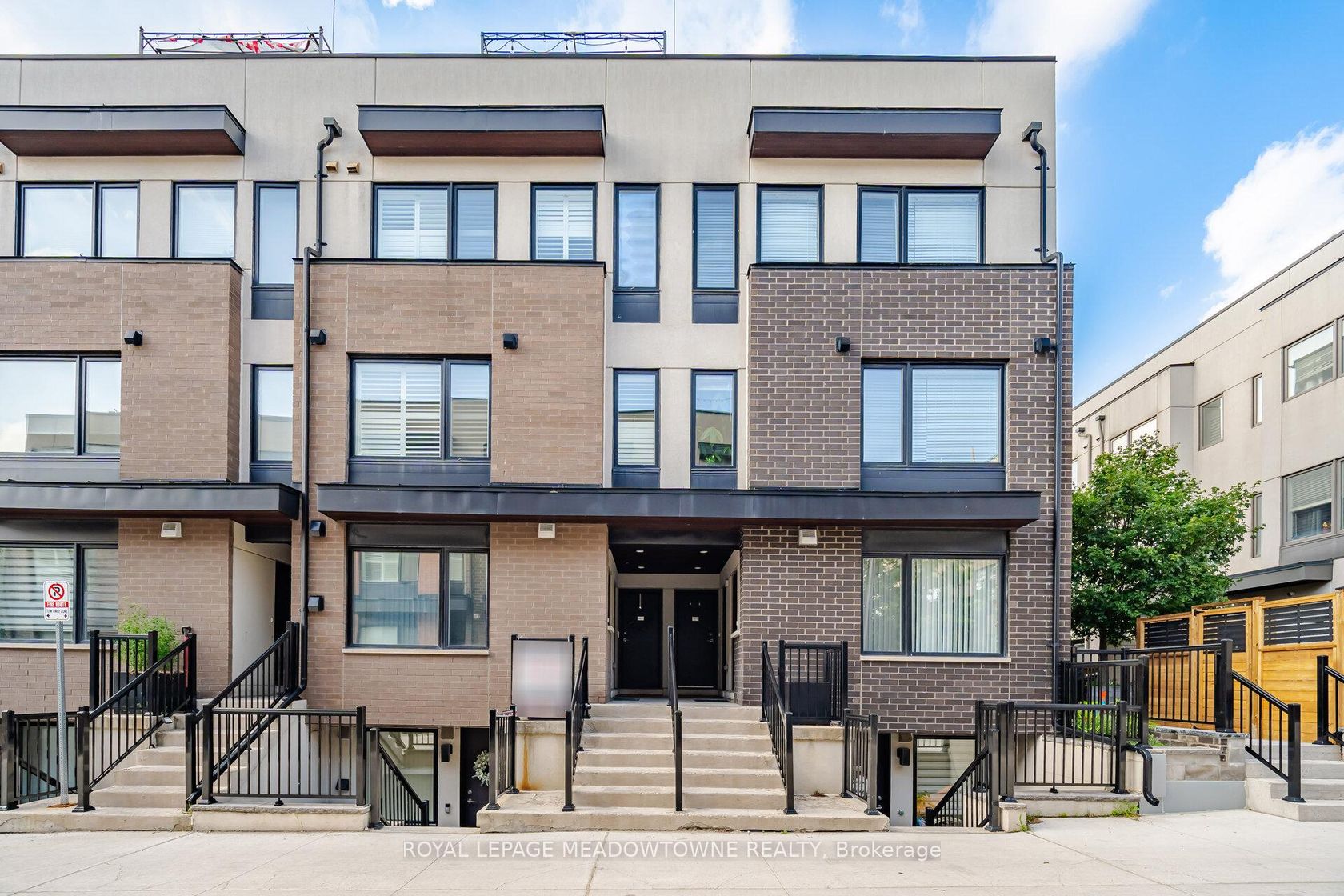 12 - 146 William Duncan Road, CFB, Toronto 