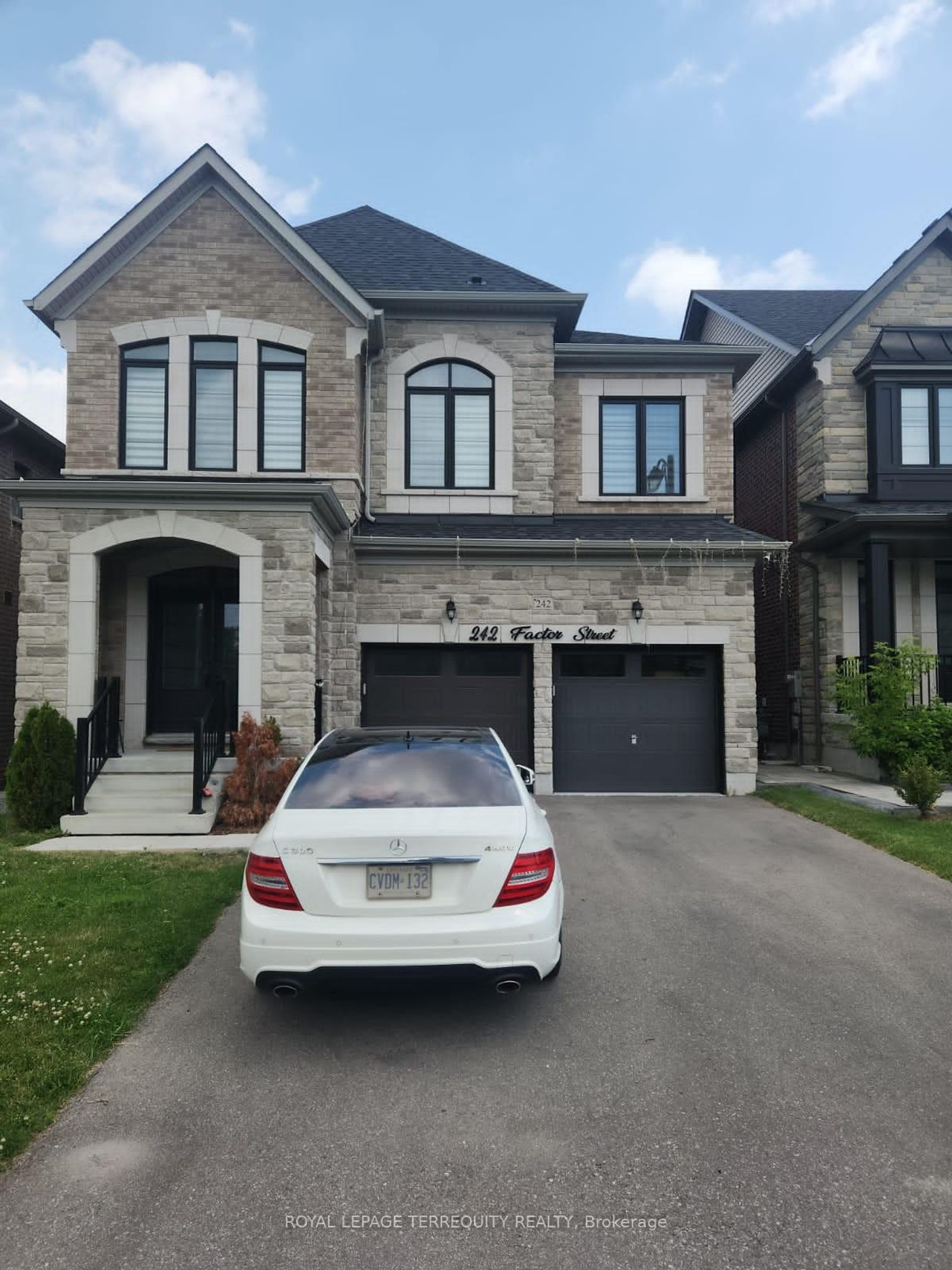242 Factor Street, Kleinburg, Vaughan 2