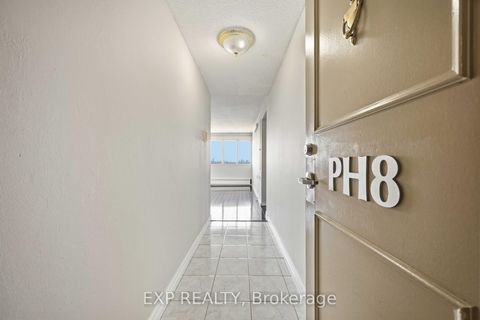 Photo 4 at PH08 - 715 Don Mills Road, Flemingdon Park, Toronto