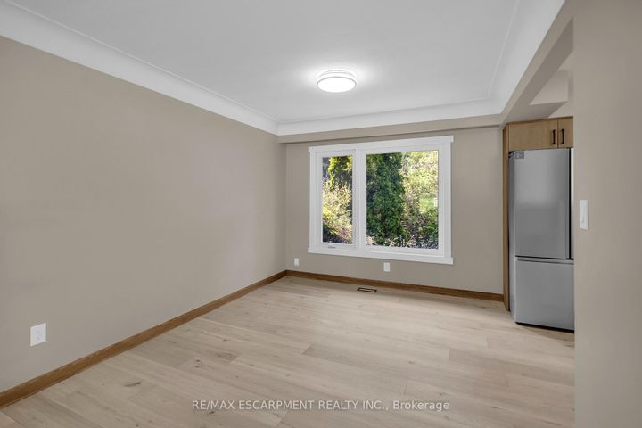 Photo 13 at 626 Iroquois Avenue, Ancaster, Hamilton