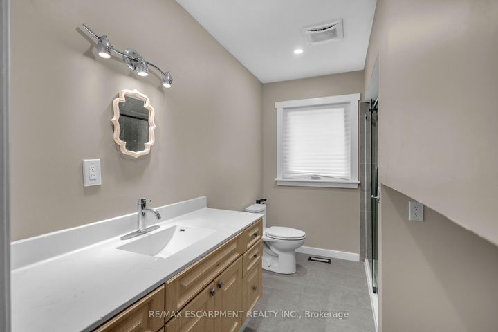Photo 21 at 626 Iroquois Avenue, Ancaster, Hamilton