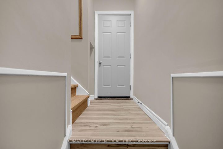 Photo 23 at 626 Iroquois Avenue, Ancaster, Hamilton