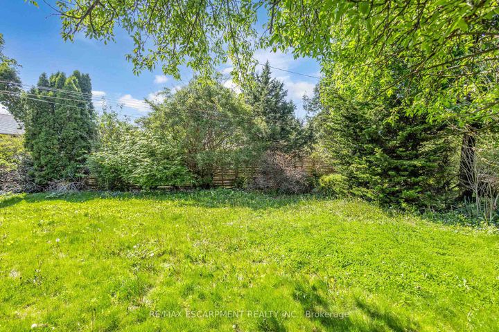 Photo 39 at 626 Iroquois Avenue, Ancaster, Hamilton