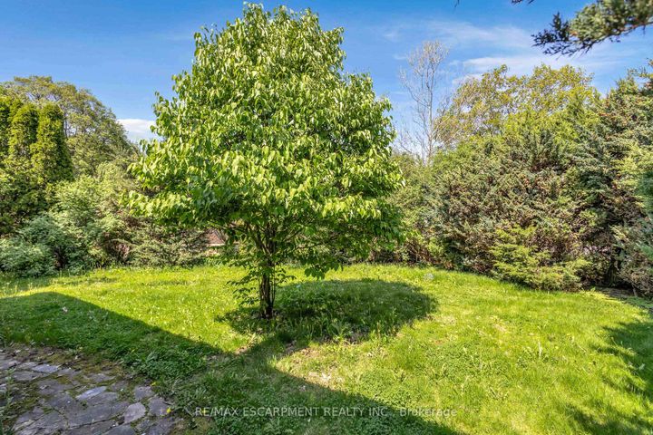 Photo 41 at 626 Iroquois Avenue, Ancaster, Hamilton