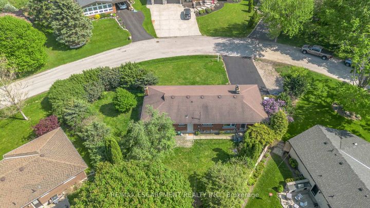 Photo 46 at 626 Iroquois Avenue, Ancaster, Hamilton