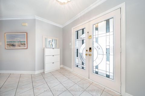 Photo 1 at 2211 Old Rutherford Road, Maple, Vaughan