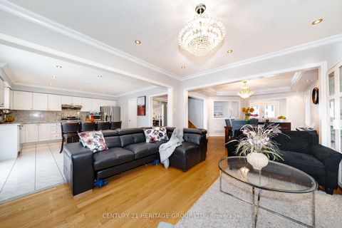 Photo 4 at 2211 Old Rutherford Road, Maple, Vaughan