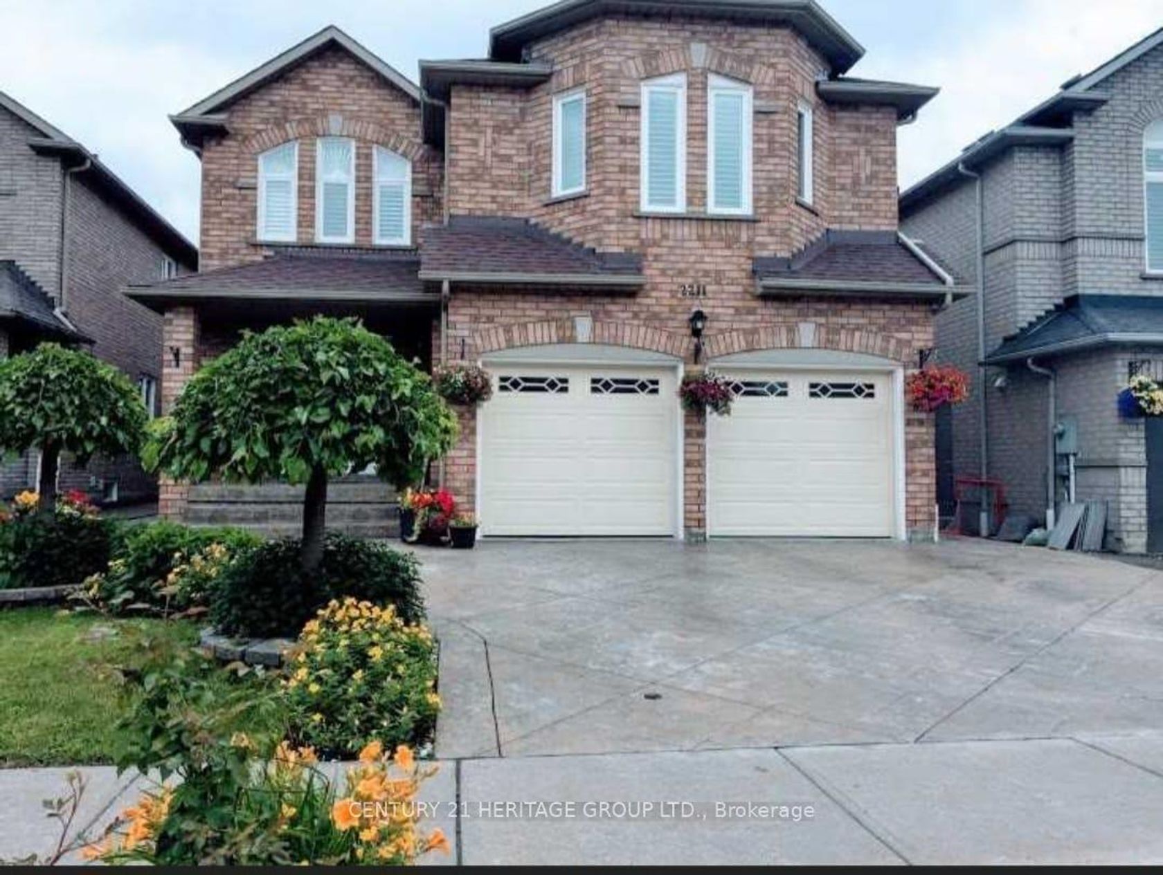 2211 Old Rutherford Road, Maple, Vaughan photo number 2