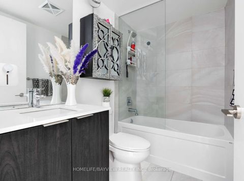 Photo 13 at 1402 - 158 Front Street E, Moss Park, Toronto